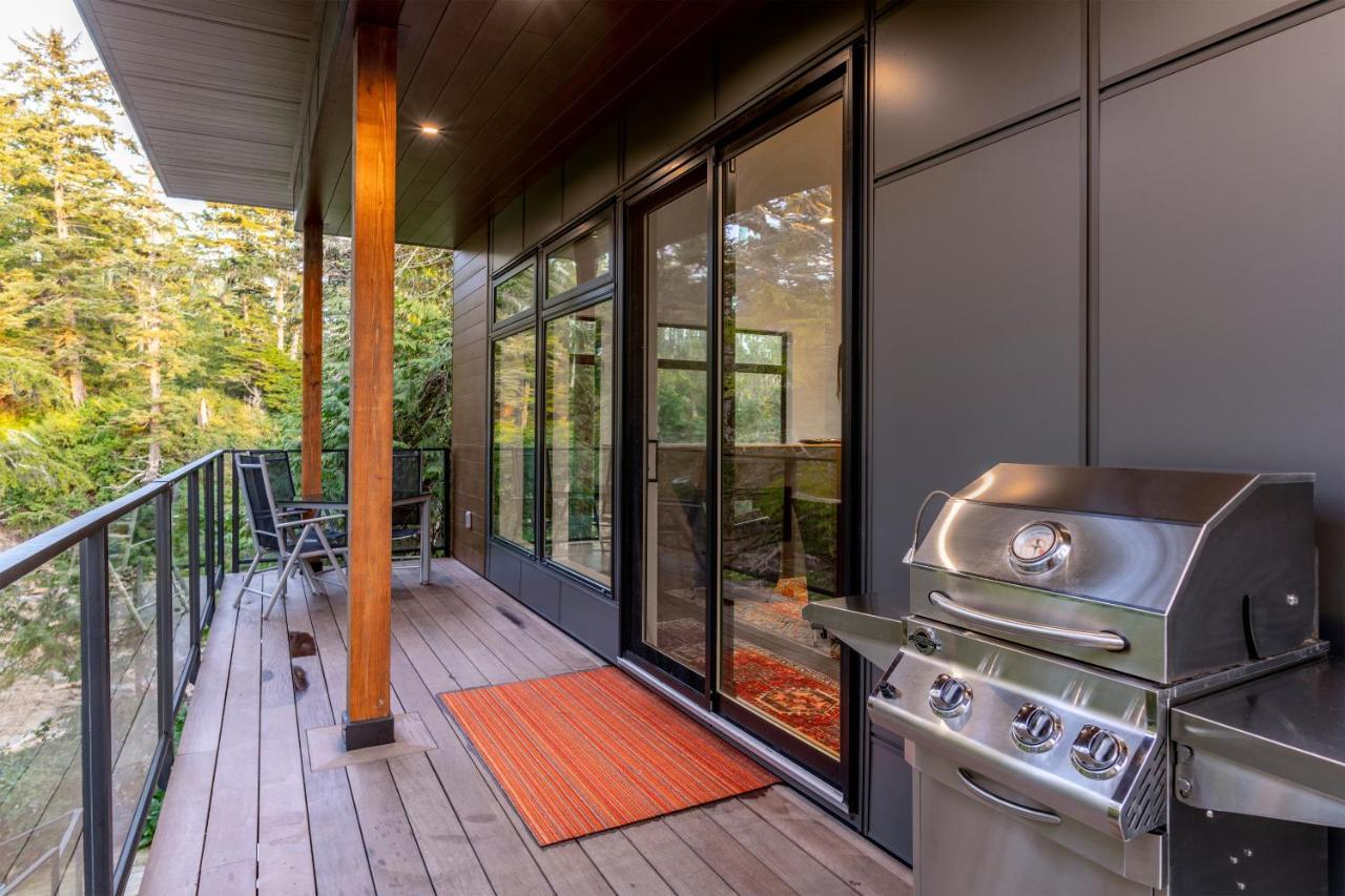 Storm Cove Suites Ucluelet Eksteriør billede