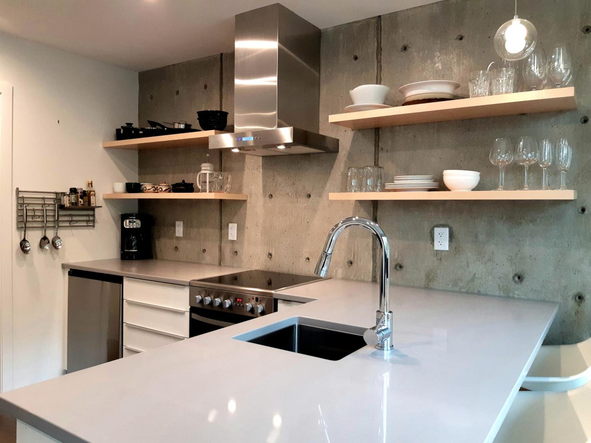 Storm Cove Suites Ucluelet Værelse billede